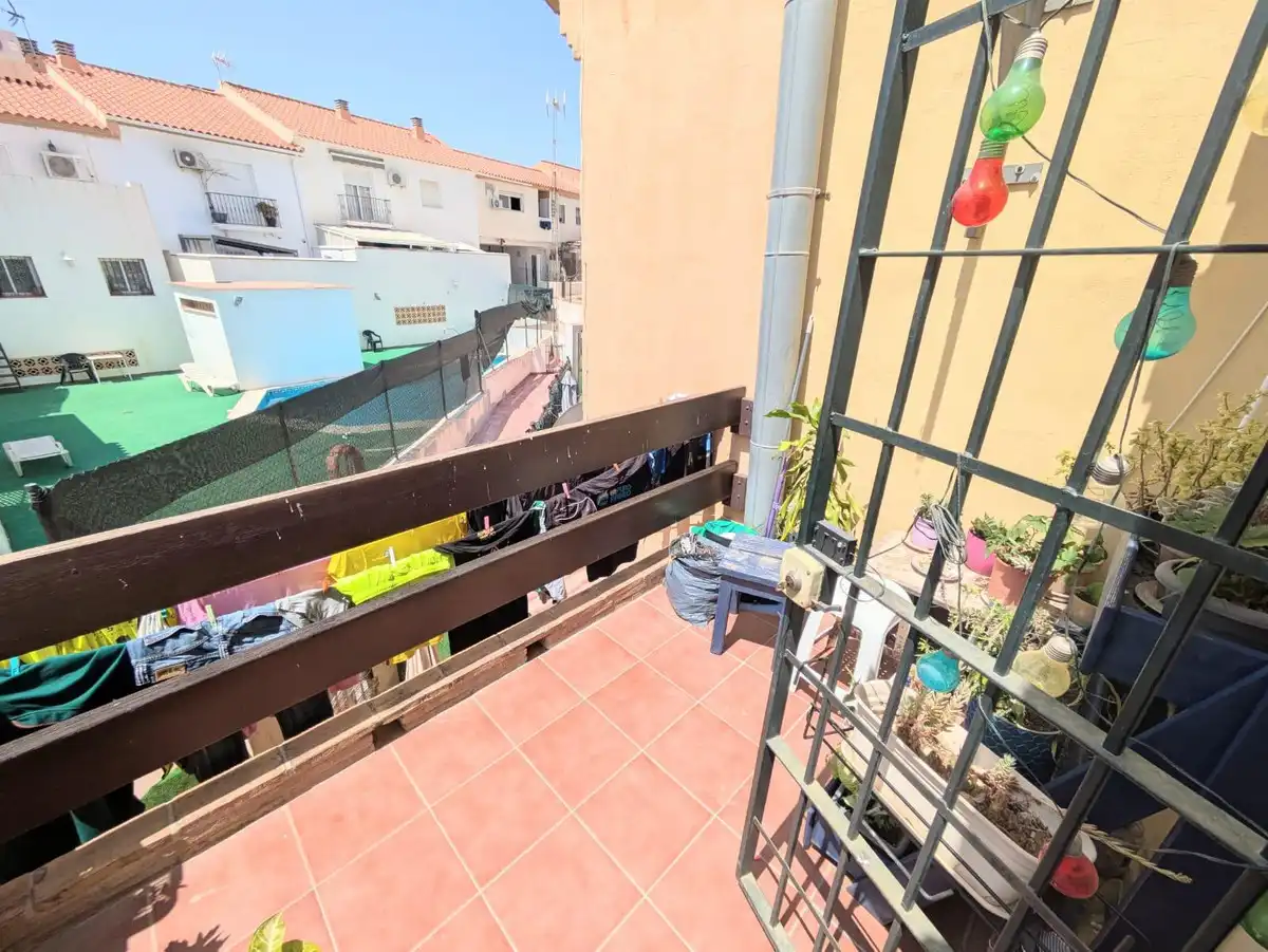 Terrassa de Casa adosada en venda en Torremolinos amb Aire condicionat, Calefacció i Jardí privat