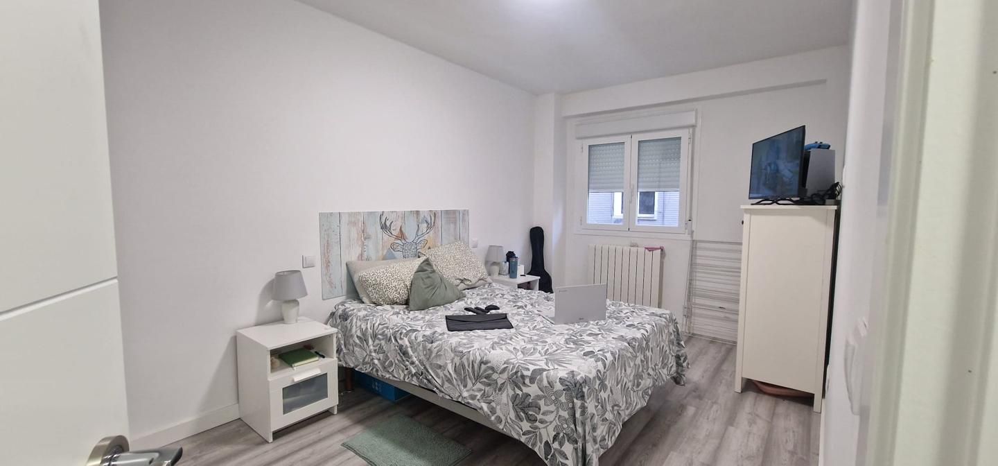 Bedroom of Flat for sale in  Zaragoza Capital  with Heating, Terrace and Furnished