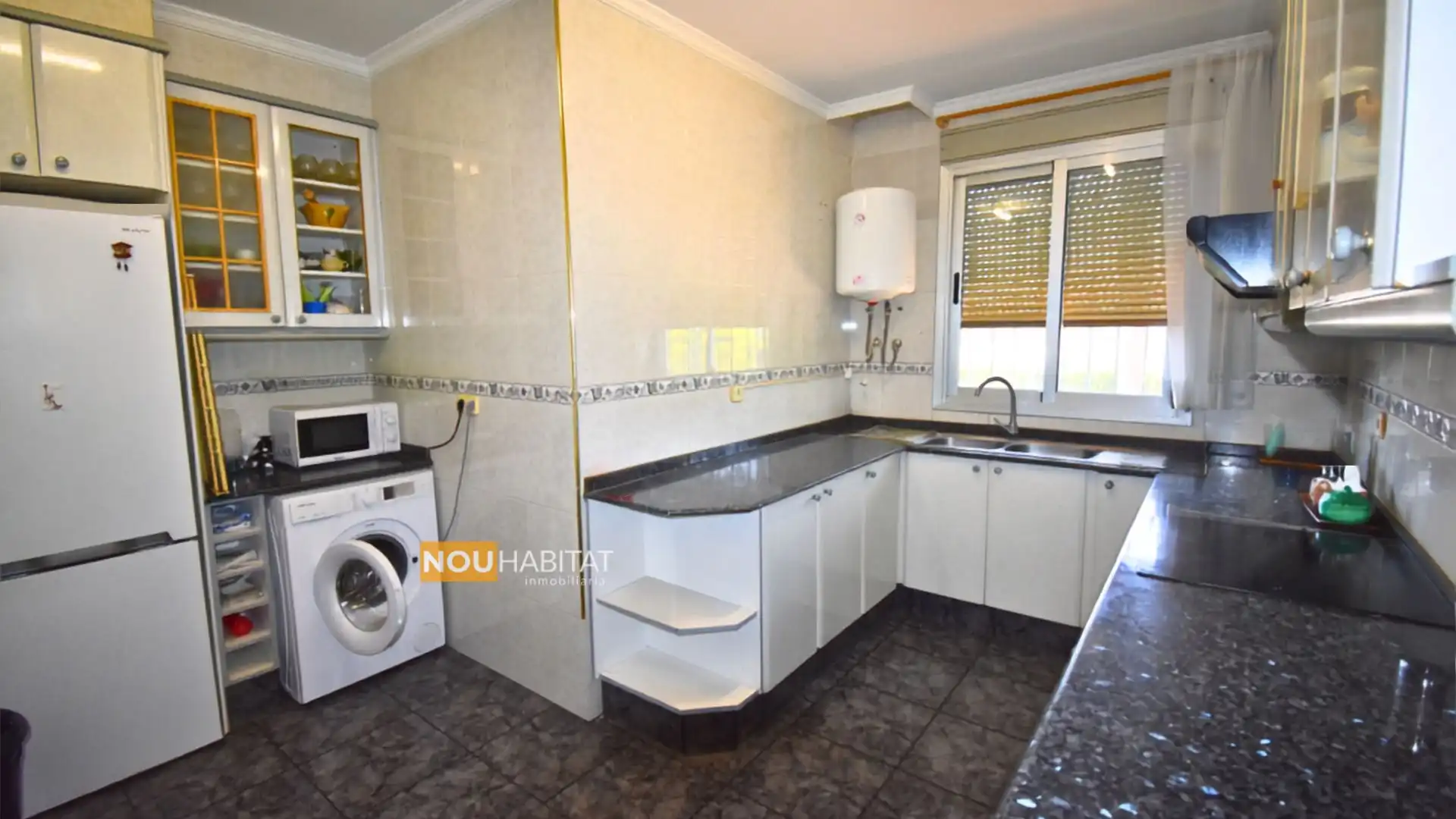 Detached house with terrace for sale in Montserrat, imagen 10