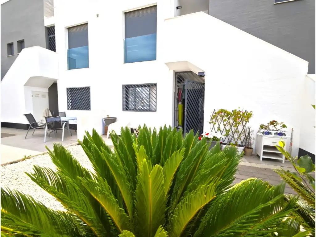 Apartamento con piscina en venta en Calle Granate, imagen 3