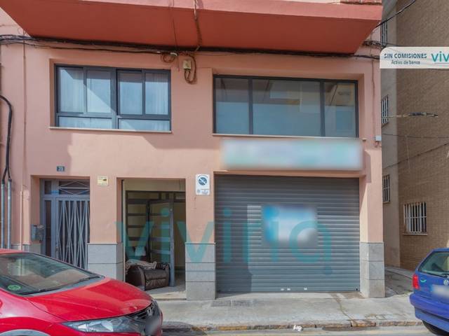 Local comercial en Venta en Calle Barrachina en Ensanche - Parque del Oeste