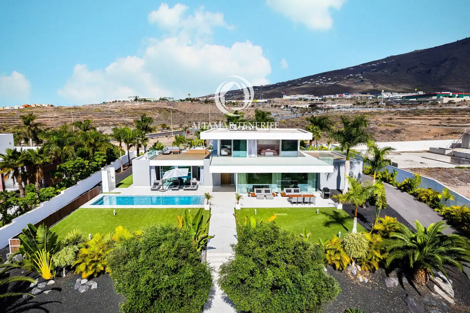 Vista exterior de Casa o xalet en venda en Costa Adeje