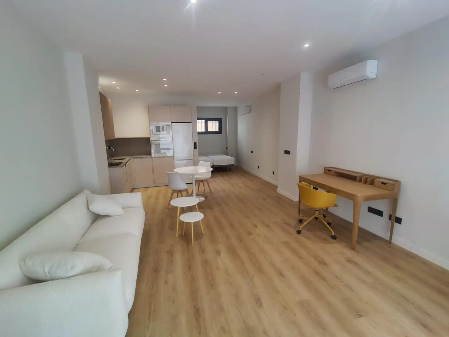 Living room of Lofts for rent in Valladolid  with Air Conditioner, Heating and Furnished