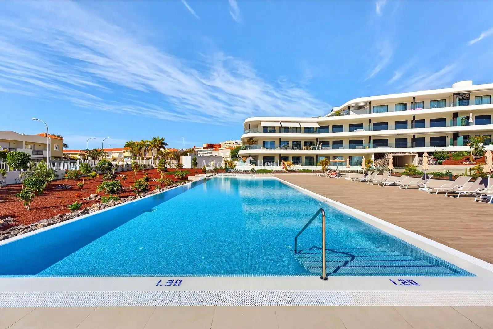 Piscina de Apartament en venda en Adeje amb Aire condicionat, Terrassa i Traster