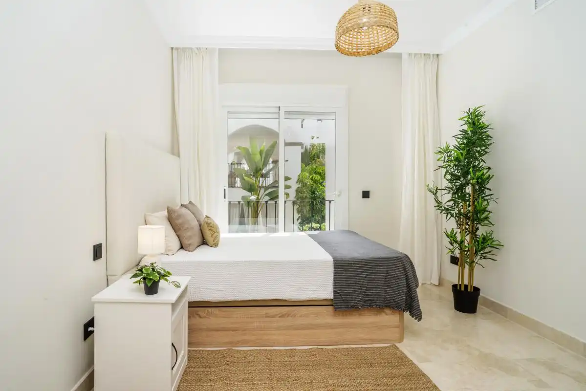 Bedroom of Flat for sale in Marbella  with Air Conditioner, Heating and Private garden