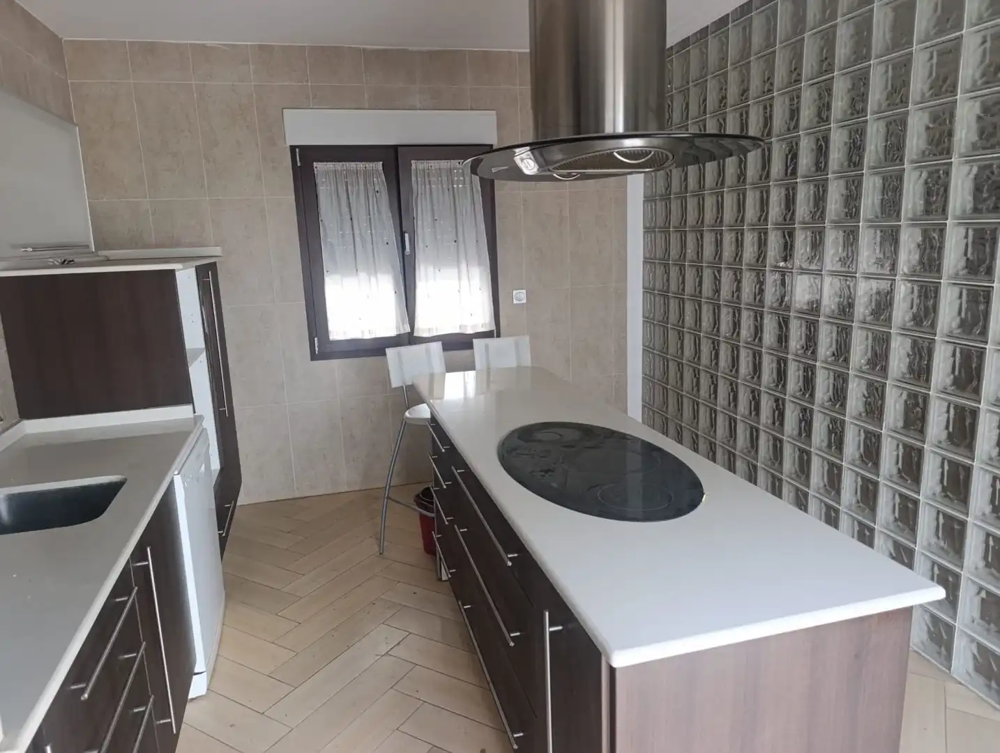 Cuina de Casa o xalet en venda en Valdepeñas amb Calefacció, Terrassa i Traster