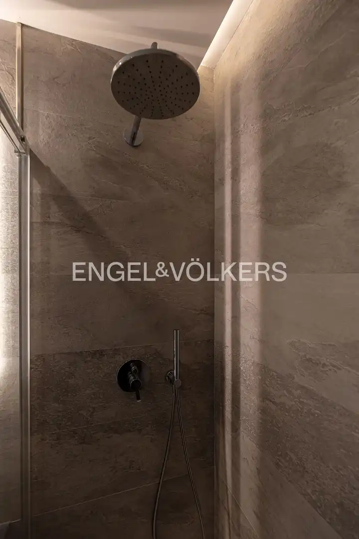 Badezimmer von Wohnung zum Verkauf in Madrid mit Klimaanlage und Heizung