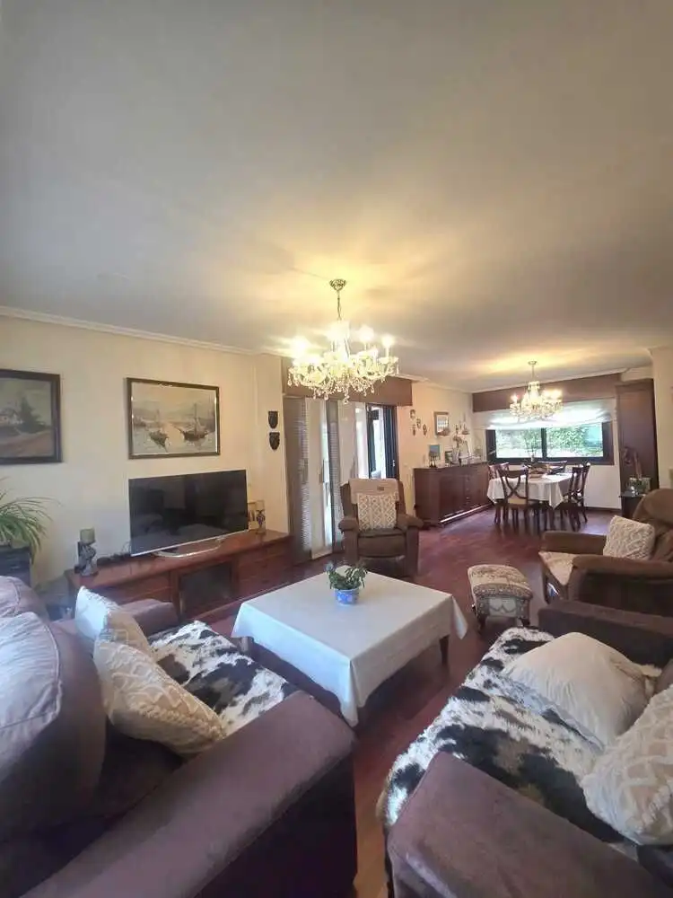 Casa con piscina en venta en A Malata - Catabois - Ciudad Jardín, imagen 12