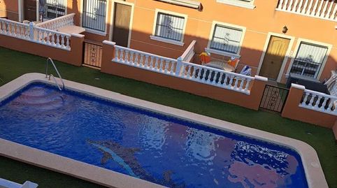 !CDATAEspectacular Dúplex de 150m en Catral 2009  4 Hab, 2 Baños, Garaje, Piscina y Terraza con Barbacoa