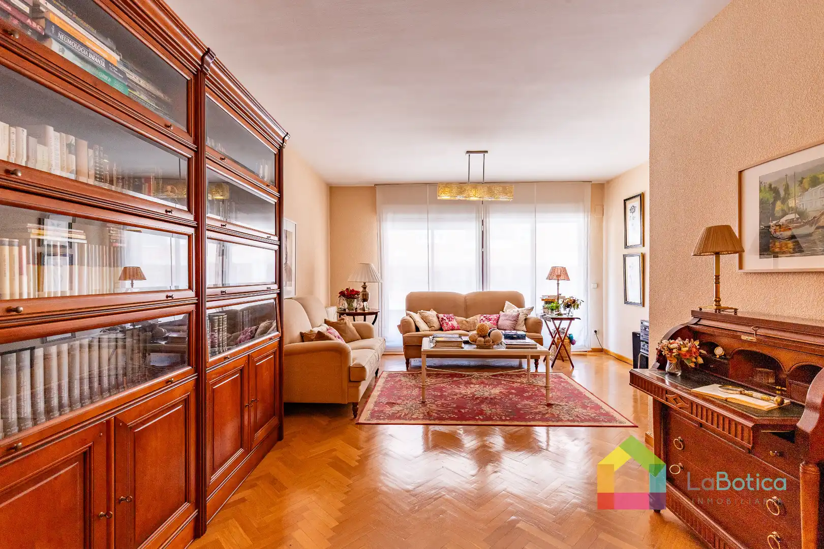 Living room of Flat for sale in Toledo  with Heating, Parquet flooring and Washing machine