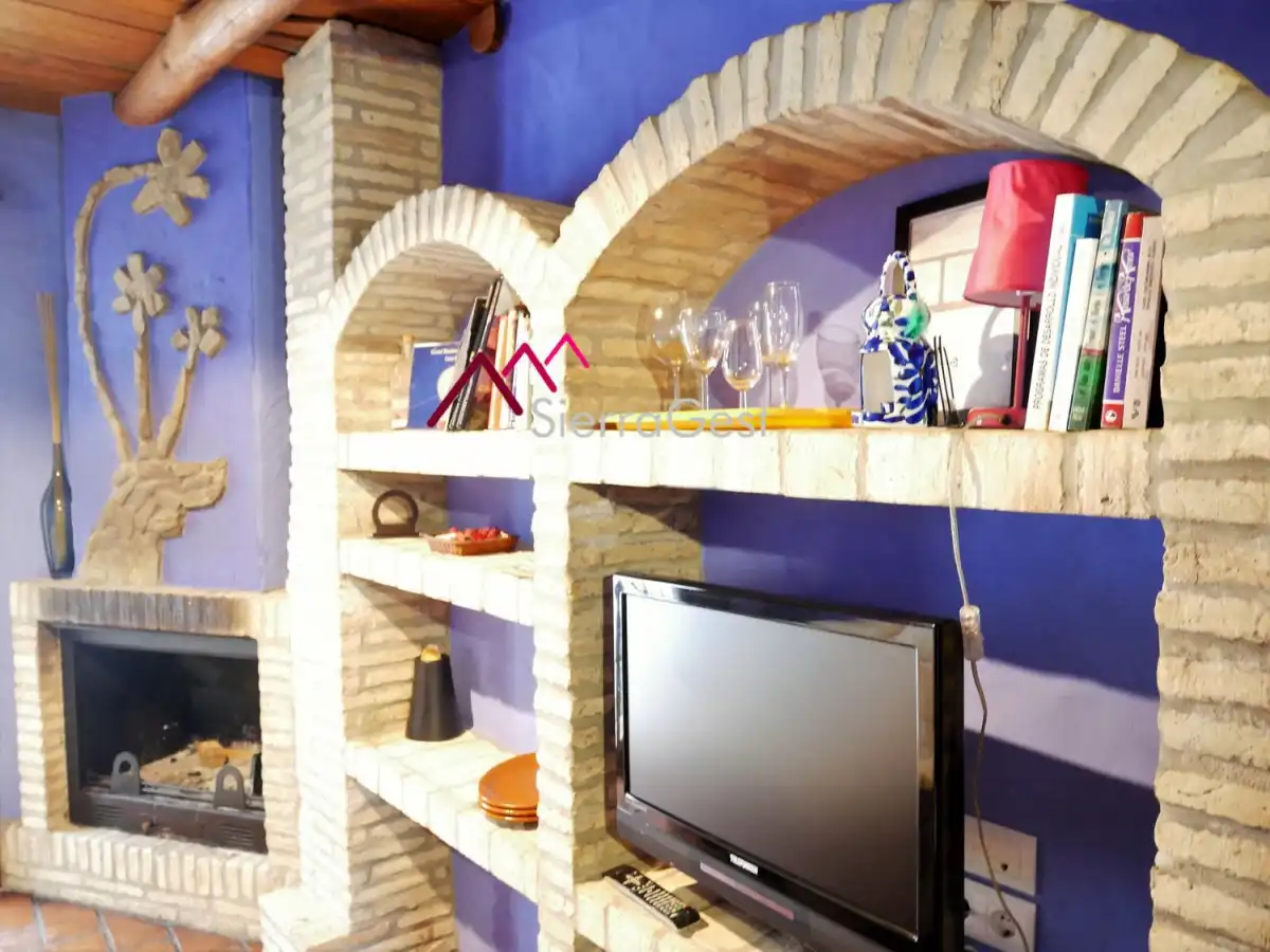 Habitación de Edificio en venta en Ubrique