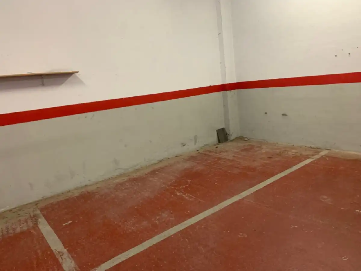 Garage zum Verkauf in CL BALMES, Sant Fruitós de Bages
