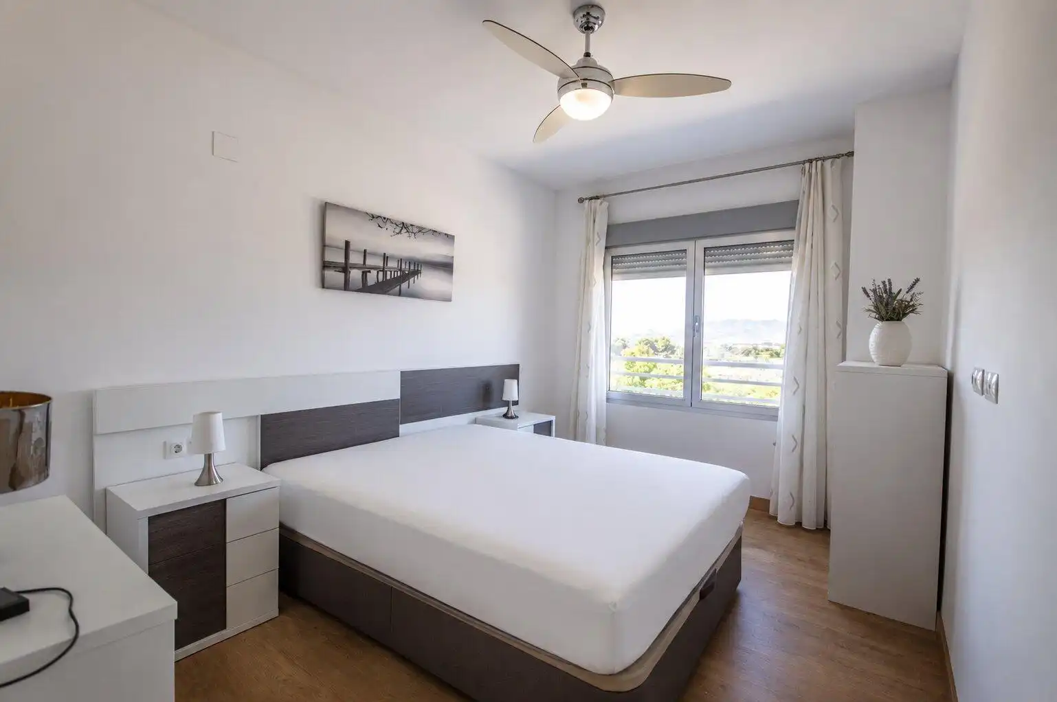 Habitación de Piso de alquiler en Elda con Aire acondicionado, Trastero y Amueblado