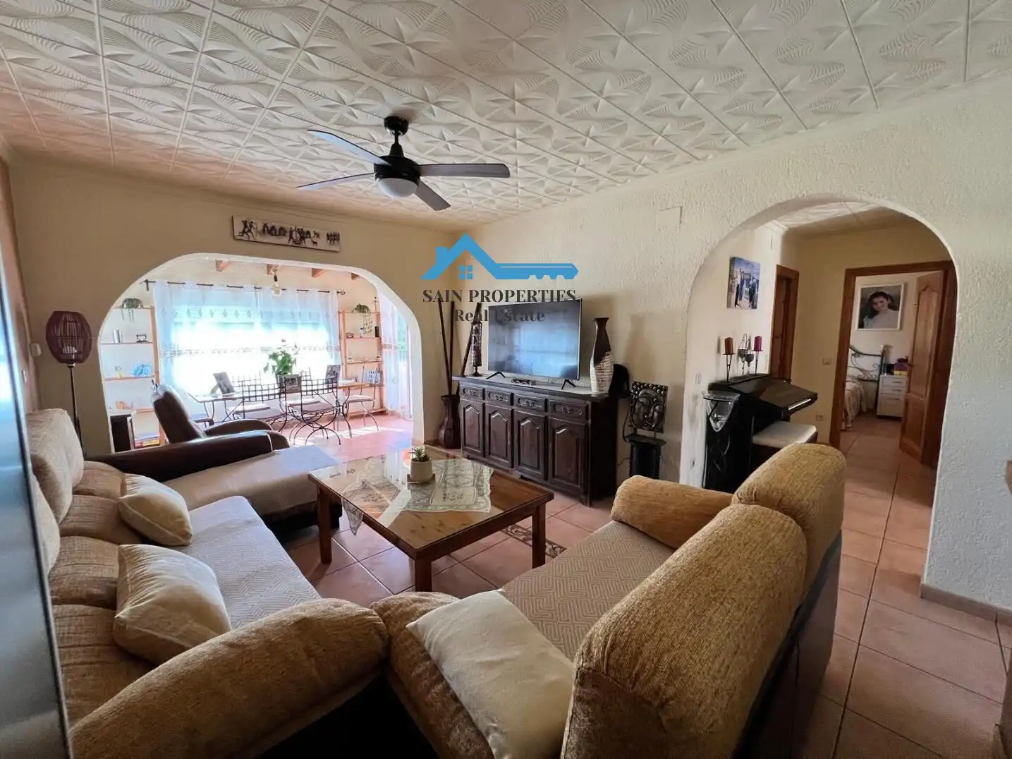 Sala de estar de Casa o chalet en venta en La Nucia con Aire acondicionado, Calefacción y Jardín privado
