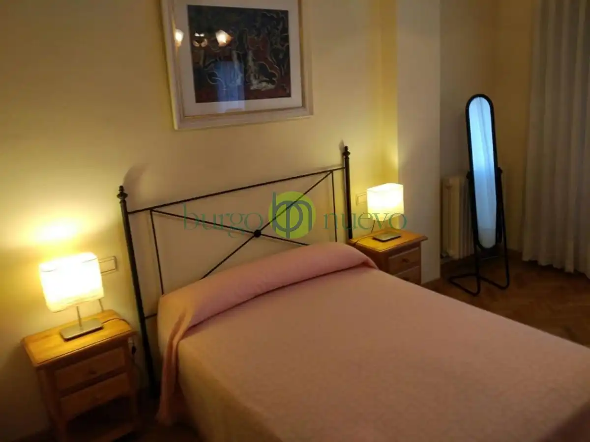 Appartement compact avec ascenseur à louer à Calle Máximo Cayón Waldaliso, imagen 6