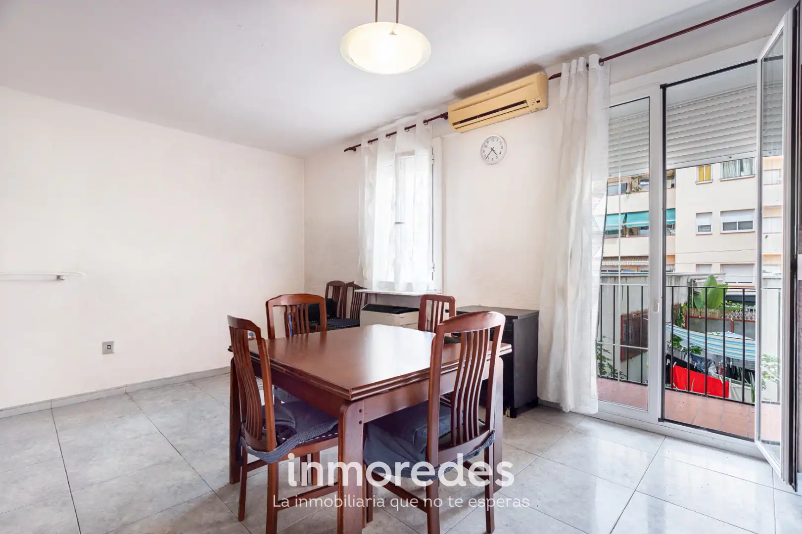 Vista exterior de Piso en venta en Barcelona con Aire acondicionado, Calefacción y Horno