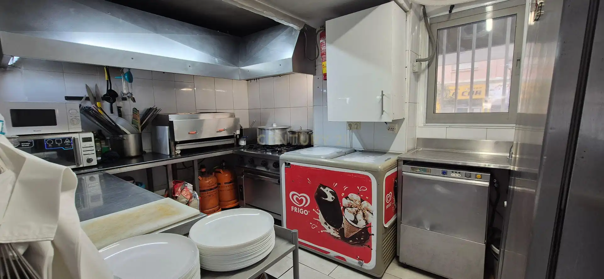 Cocina de Local en traspaso en Fuengirola con Aire acondicionado y Alarma