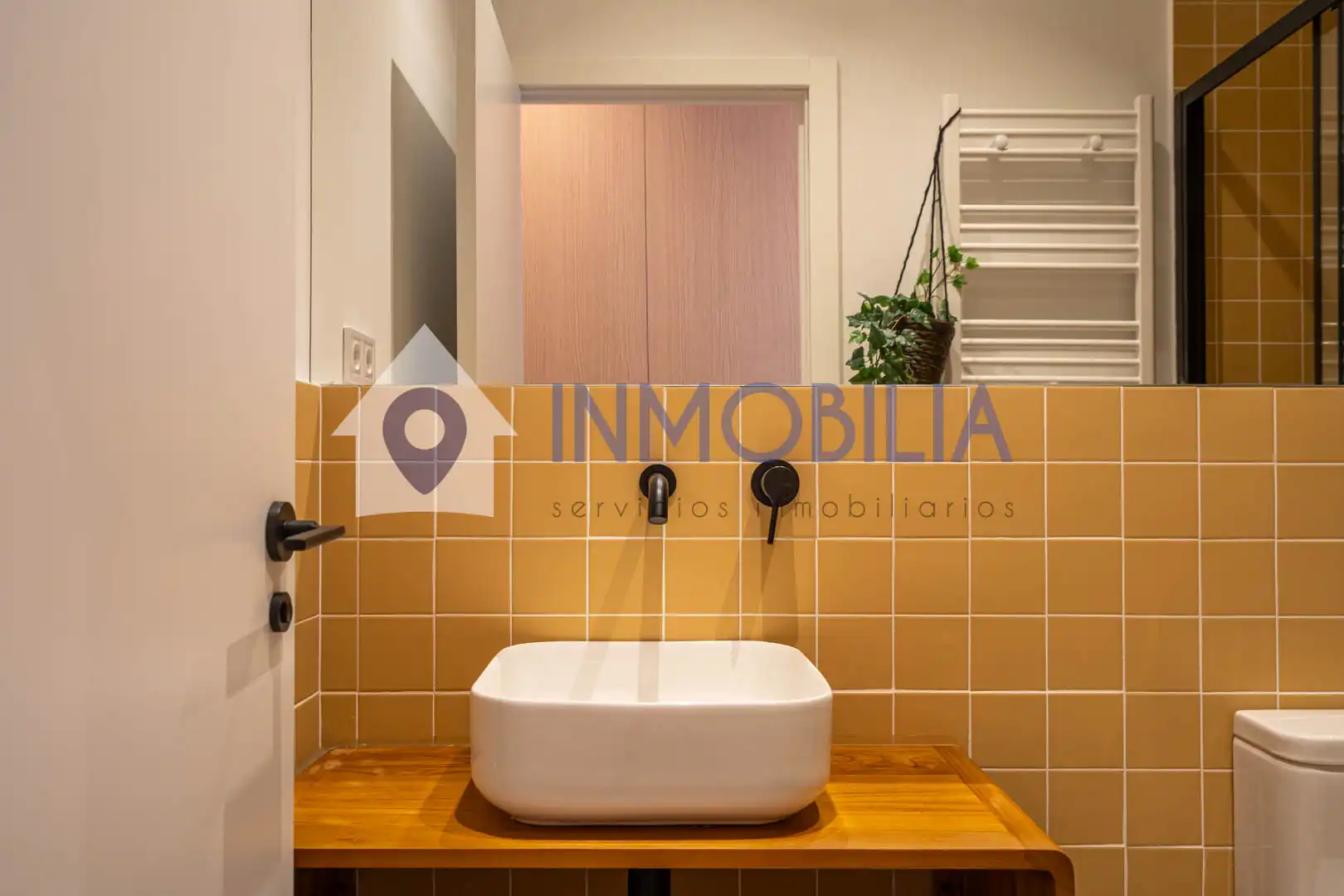 Badezimmer von Wohnung zum Verkauf in Madrid mit Klimaanlage, Heizung und Terrasse