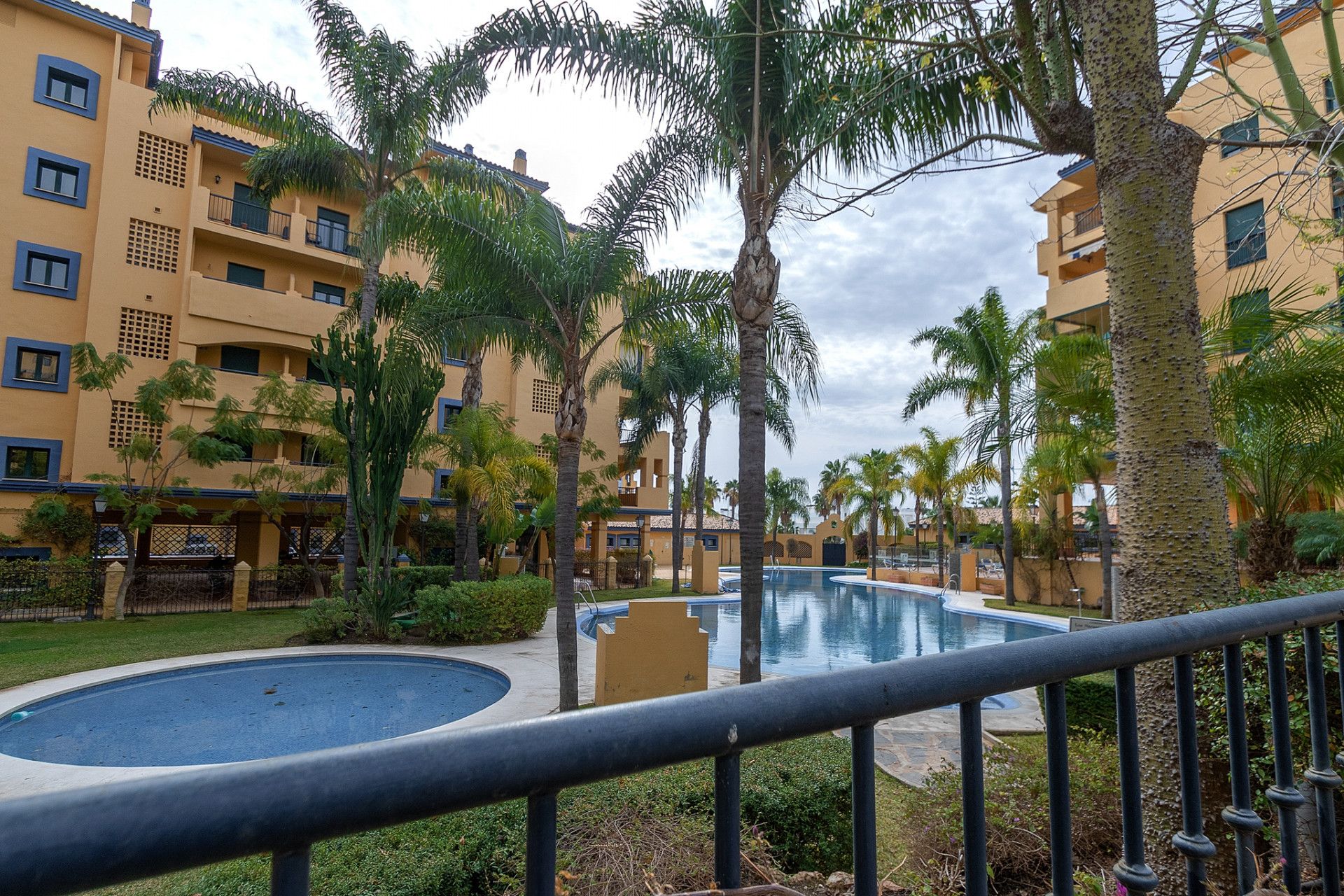 Piscina de Apartament de lloguer en Marbella amb Aire condicionat, Terrassa i Piscina