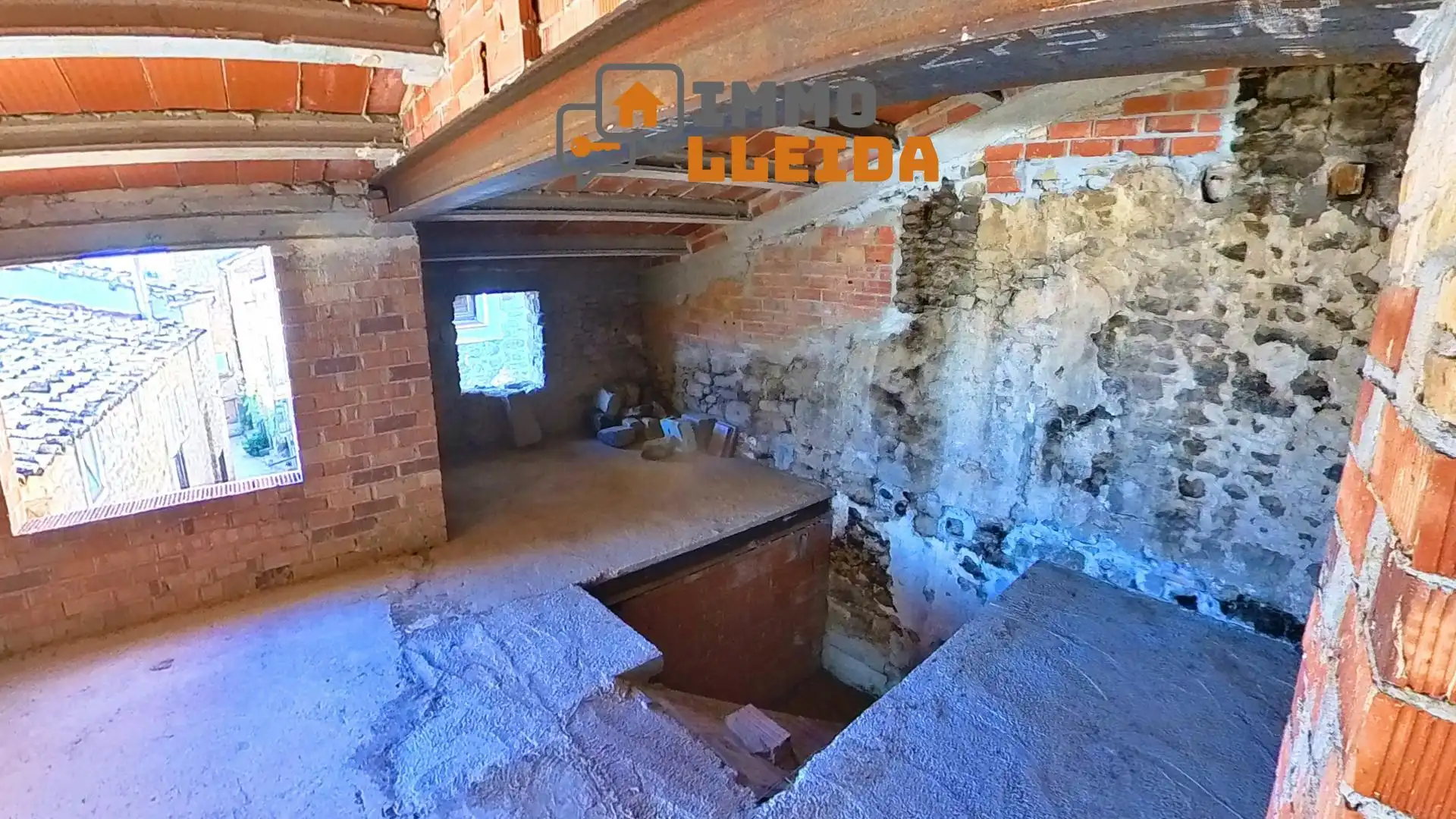 Casa adosada en venta en Vilanova de Meià con Terraza, Trastero y Balcón