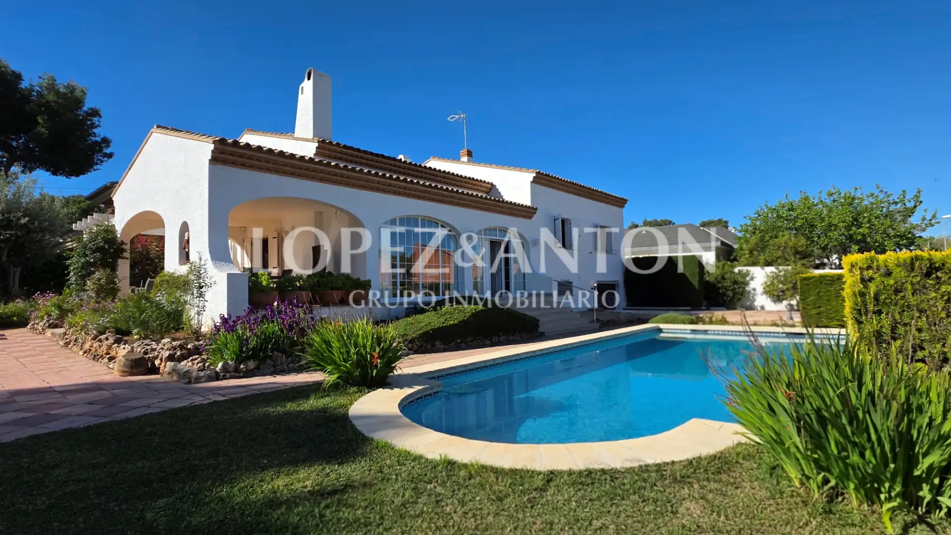 Jardín de Casa o chalet en venta en L'Eliana con Aire acondicionado, Calefacción y Jardín privado