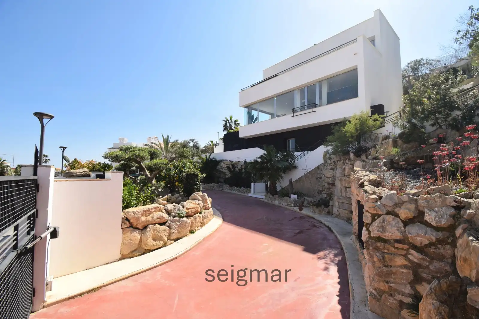 Houses for sale in Pueblo Acantilado - Lanuza