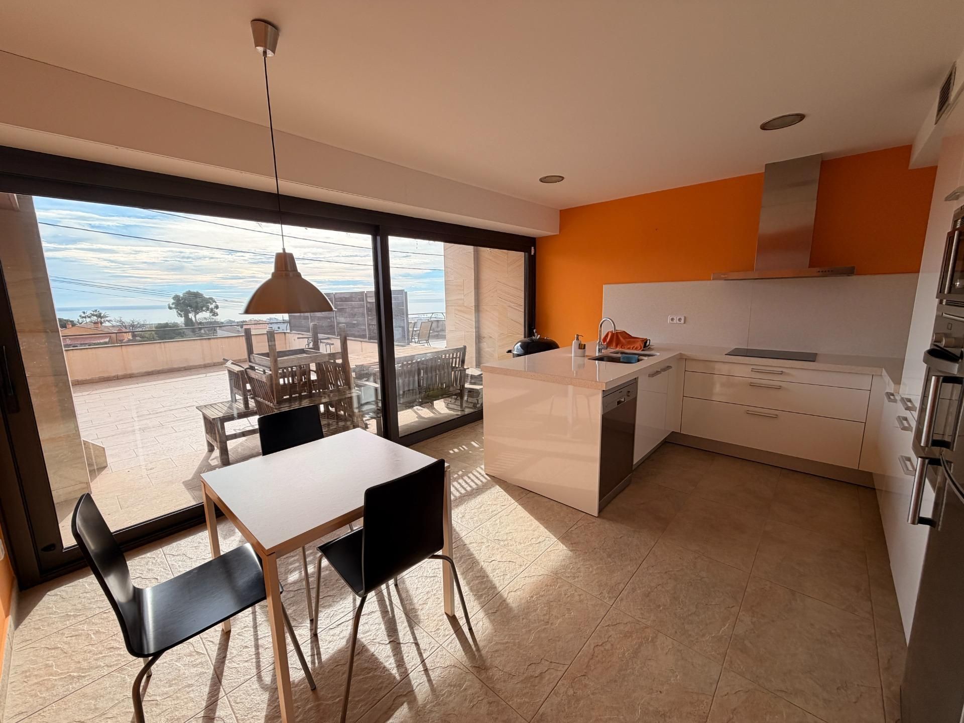 Cuina de Casa o xalet en venda en Santa Susanna amb Aire condicionat, Parquet i Terrassa