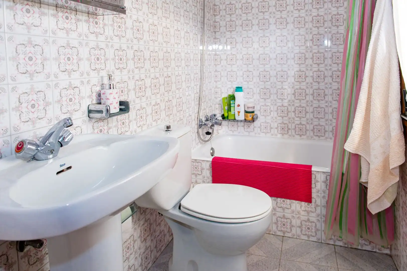 Baño de Casa o chalet en venta en Vega de Valcarce con Calefacción, Jardín privado y Terraza