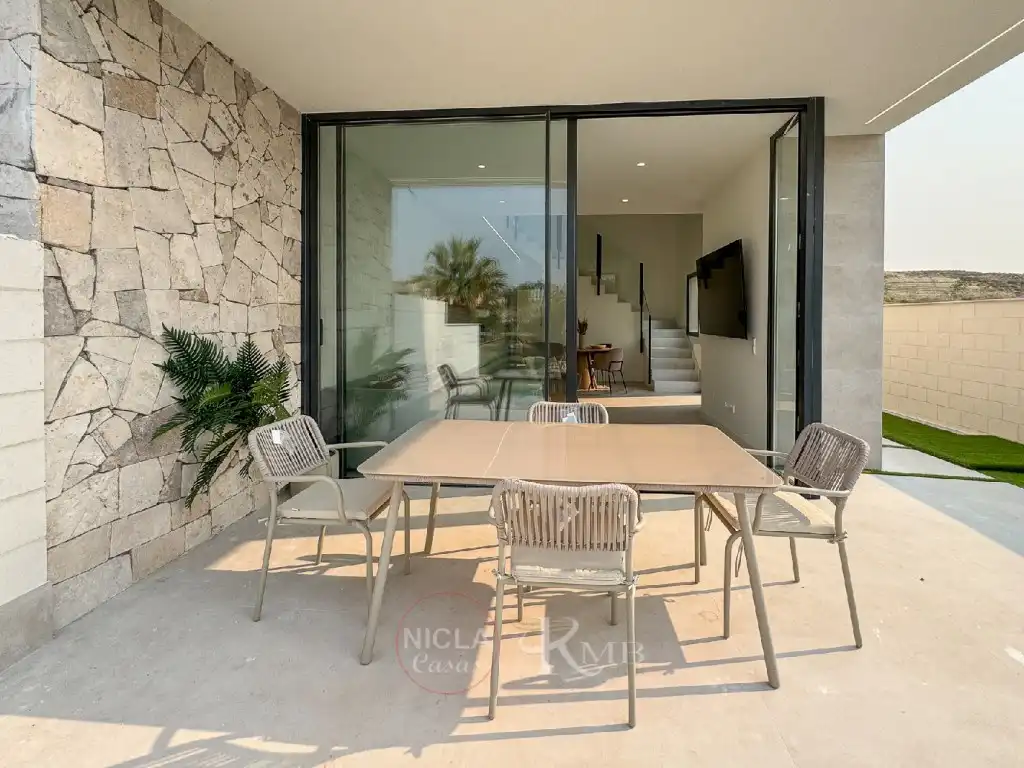 Terrassa de Casa o xalet en venda en Vera amb Aire condicionat, Terrassa i Piscina
