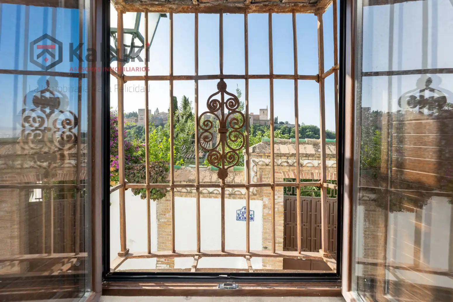 Außenansicht von Wohnung zur Miete in Granada mit Abstellraum und Möbliert