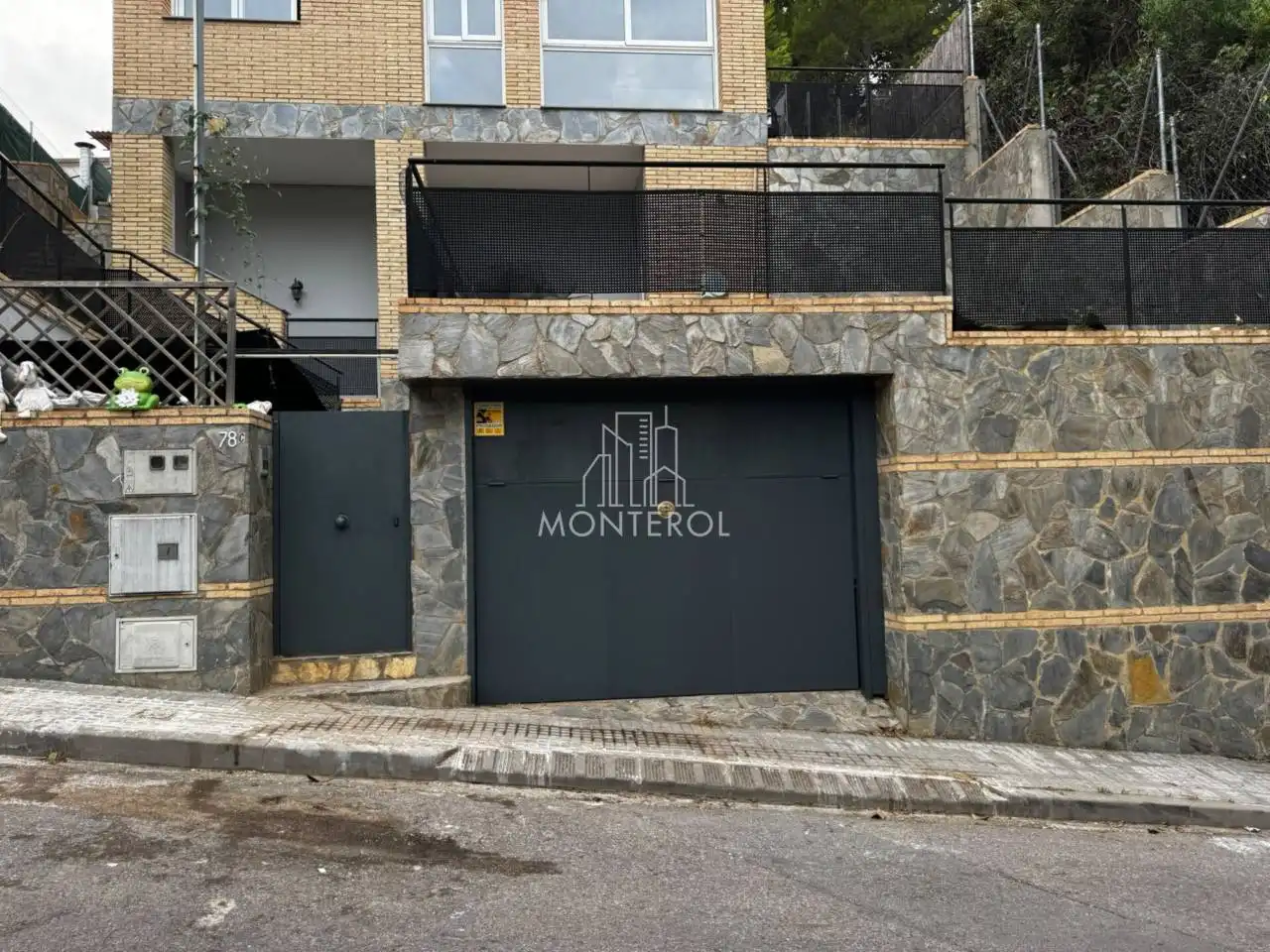 Detached house with pool for sale in Calle Hermann Hesse, imagen 2