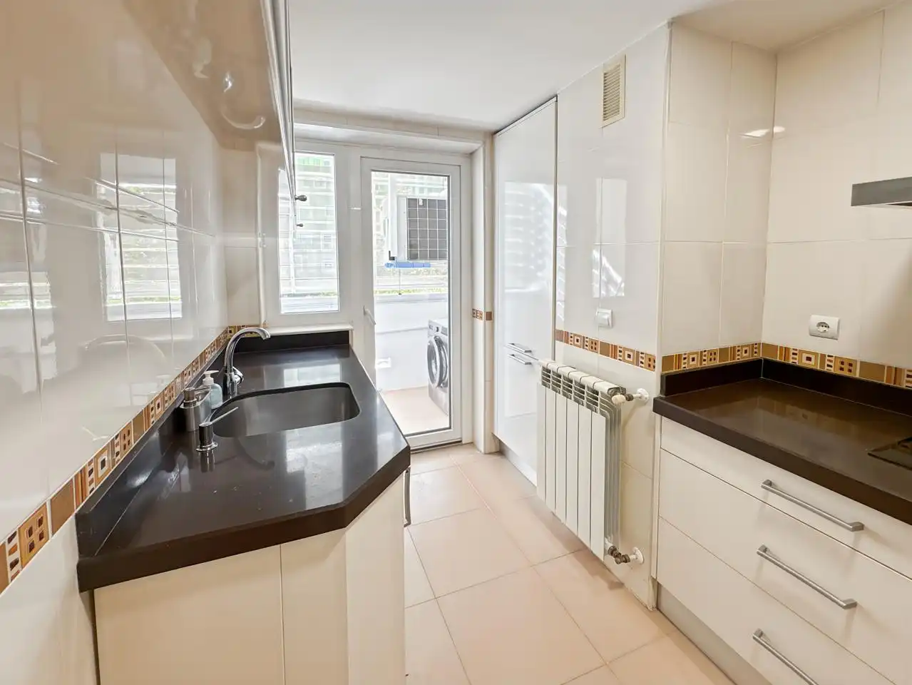 Flat with lift for sale in Calle de Bernardino de Pantorba, imagen 6