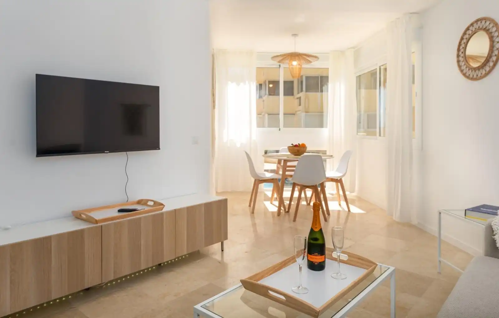 Living room of Study for sale in Marbella  with Terrace, Balcony and Community pool