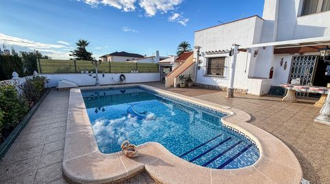 Foto 3 de Casa adosada en venda a Salvador Dali, Zona Carrefour - Urbanizaciones, Torrevieja