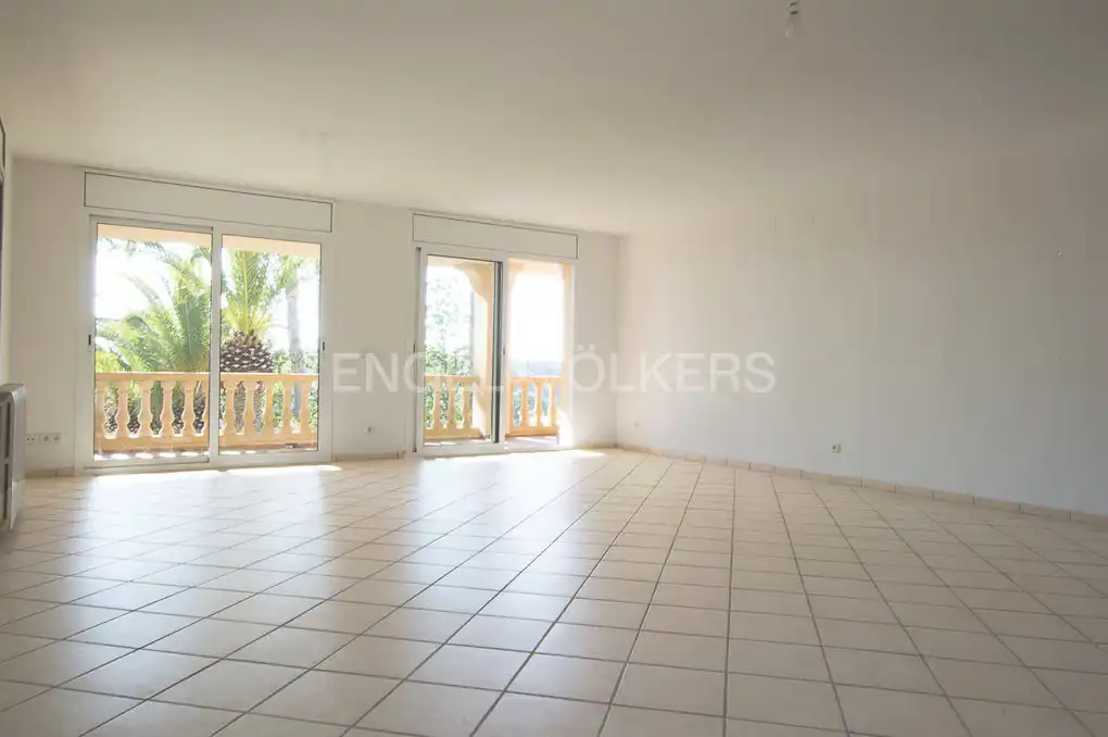 Sala d'estar de Finca rústica en venda en Tarragona amb Aire condicionat, Calefacció i Jardí privat