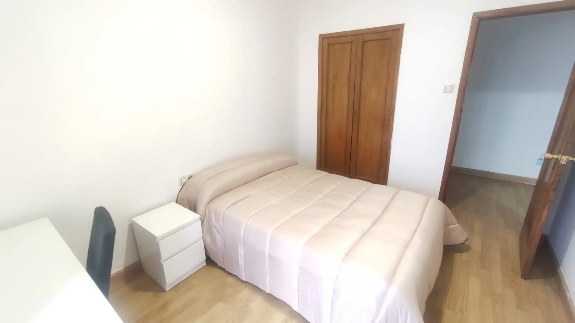 Schlafzimmer von Wohnung zur Miete in Ourense Capital  mit Heizung, Möbliert und Ofen