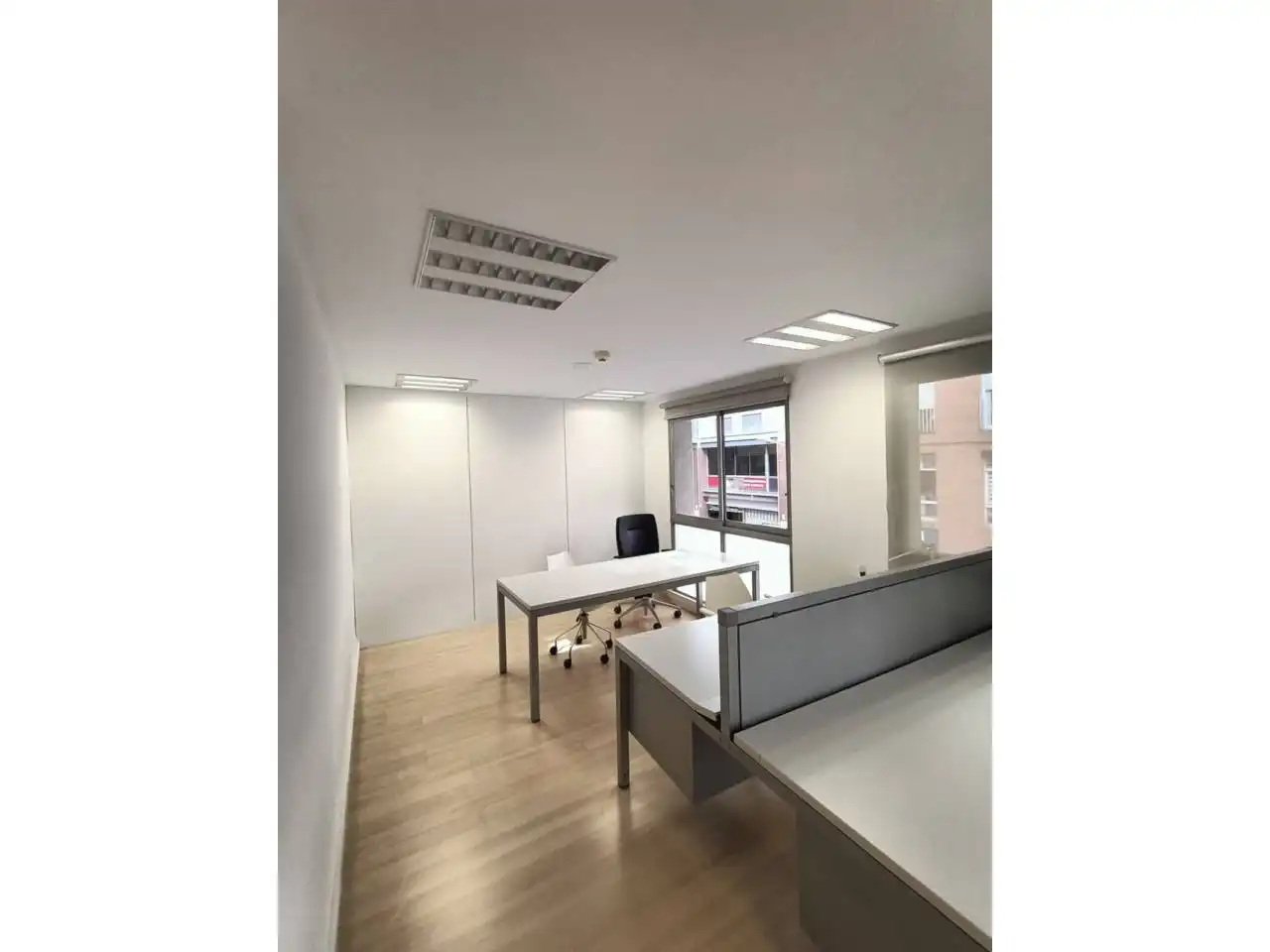 Office for rent in Girona  with Air Conditioner and Heating