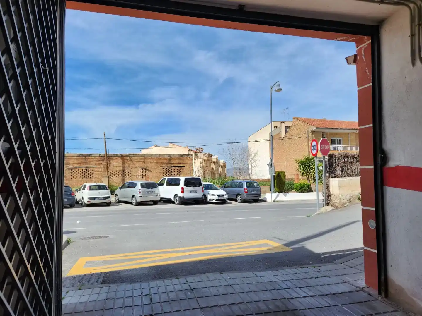 Vista exterior de Pis en venda en Las Gabias amb Aire condicionat i Balcó