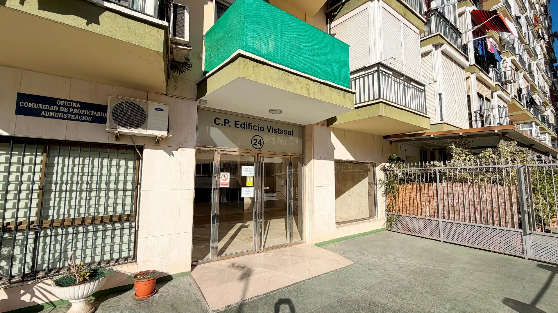 Vista exterior de Apartament en venda en Torremolinos