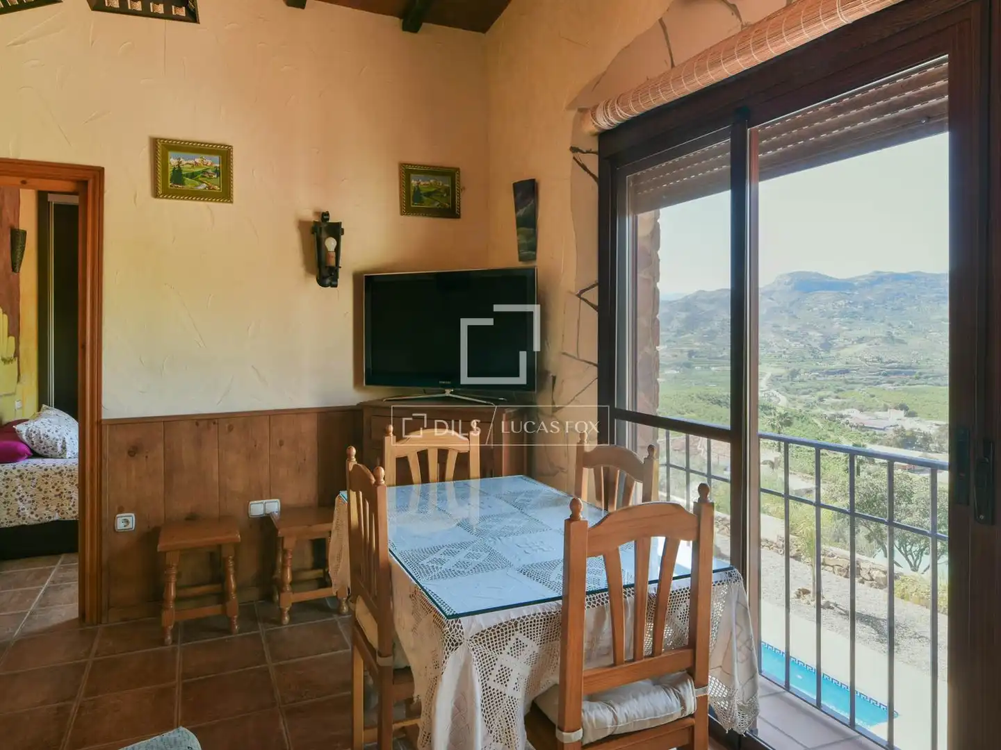 Menjador de Finca rústica en venda en Ardales amb Aire condicionat, Terrassa i Traster