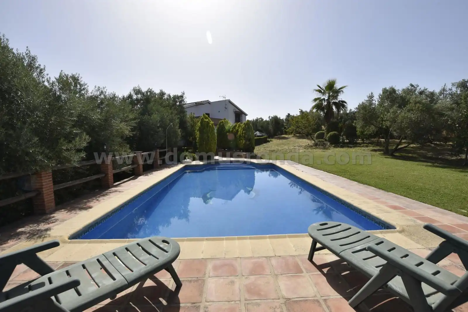 Casa rústica con terraza en venta en Arriate