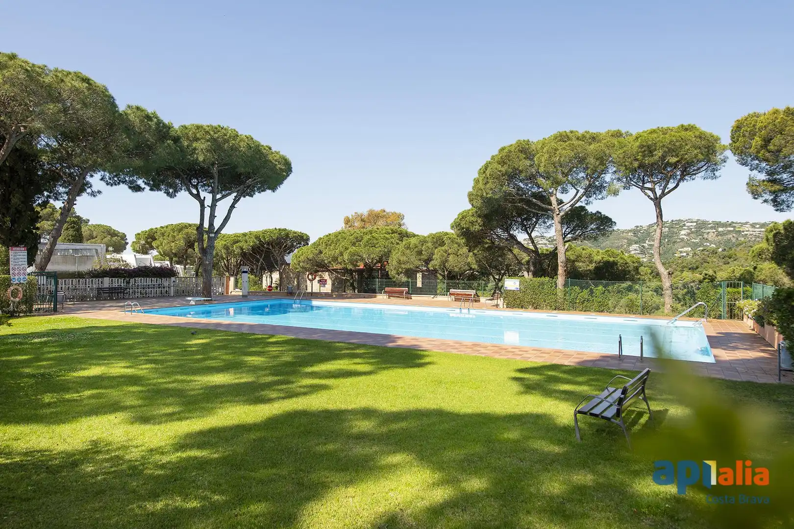 Piscina de Apartament en venda en Castell d'Aro, Platja d'Aro i s'Agaró amb Jardí privat i Piscina
