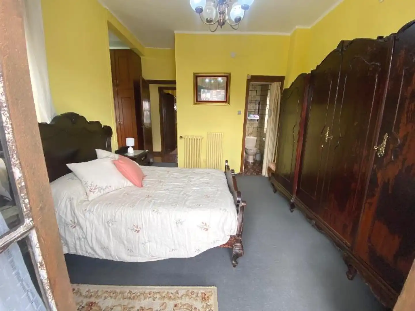 Habitación de Casa o chalet en venta en Torrelavega  con Calefacción, Trastero y Balcón