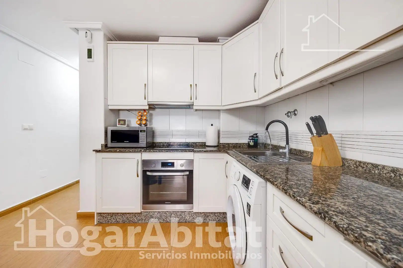 Flat with terrace for sale in Calle FINLANDIA, imagen 13