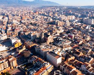 Vista exterior de Pis en venda en Granollers amb Parquet, Terrassa i Forn