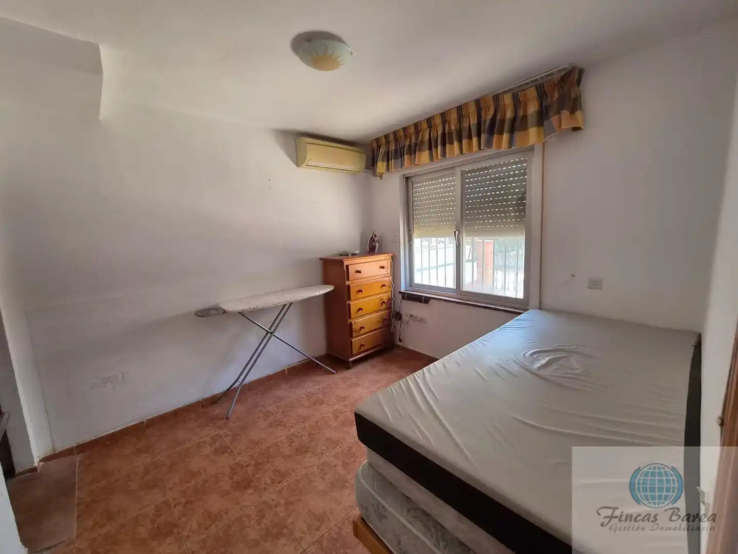 Dormitori de Casa o xalet en venda en Fuengirola amb Aire condicionat, Terrassa i Traster