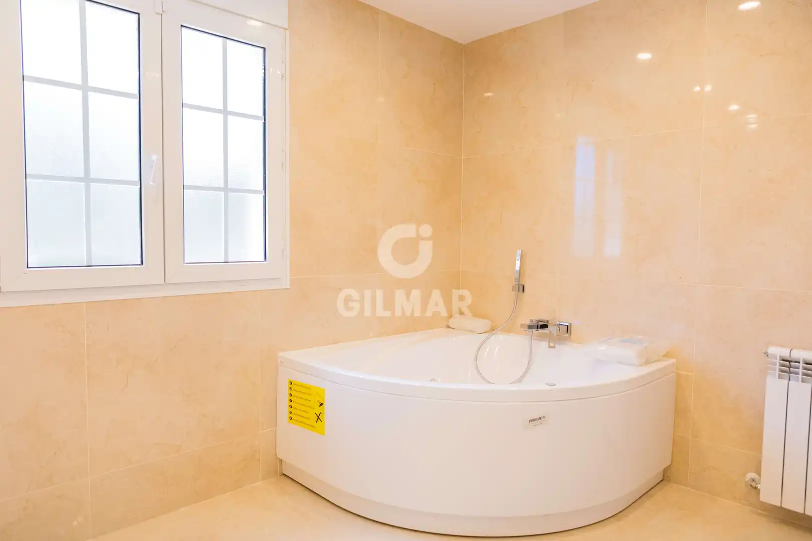 Baño de Casa o chalet en venta en El Escorial con Calefacción, Jardín privado y Piscina