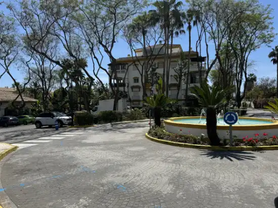 Apartament amb piscina en venda a Nueva Andalucía