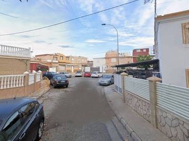 Haus mit Garten zum Verkauf in Calle ALC.CENDRA BADIA-V.CARIDA