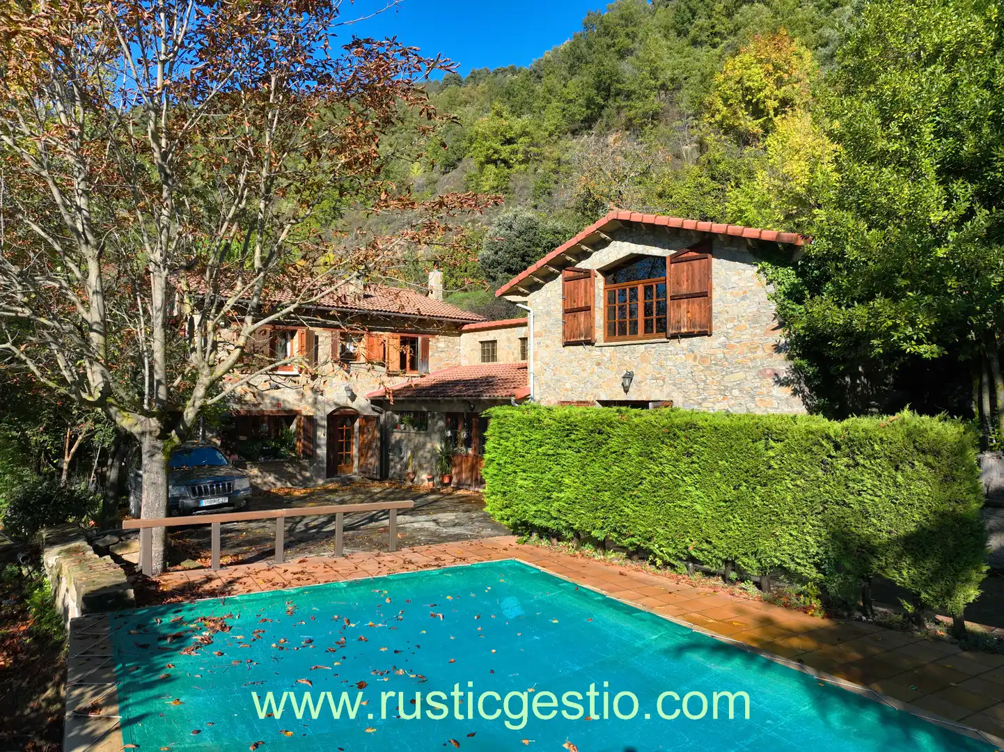 Vista exterior de Finca rústica en venta en Vallfogona de Ripollès con Jardín privado, Terraza y Piscina